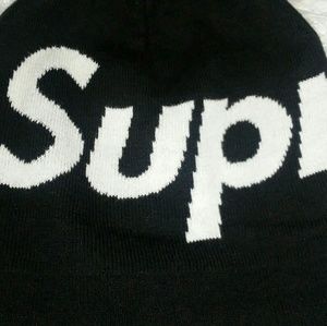 Supreme knit hat